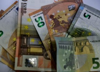 Ετεροχρονισμένα επιστρεπτέα προκαταβολή σε επαγγελματίες και επιχειρήσεις που «κόπηκαν» άδικα