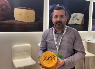 REPORTSΝέα γραβιέρα ωρίμανσης και επένδυση 2 εκατομμυρίων για την επέκταση του τυροκομείου Αρβανίτη