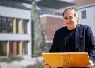 Προχωράει το deal του δισεκατομμυριούχου Τέλη Μυστακίδη με την Abbank