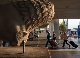 Βιομηχανία στημένων παραπόνων από τουρίστες