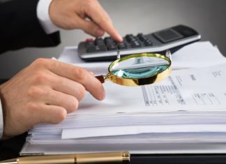 Εφορία: Υπό πίεση οι μεγάλοι οφειλέτες με κατασχέσεις και πλειστηριασμούς