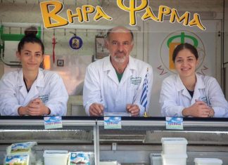 Υγεία και γεύση με γάλα και τυρί από δεμένη οικογένεια στις Φέρες του Έβρου