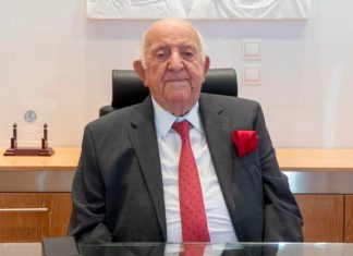 Σταύρος Δέμος: Απεβίωσε ο ιδρυτής και πρόεδρος της φαρμακοβιομηχανίας DEMO