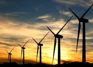 Καταρρέουν οι ανεμογεννήτριες στην Ευρώπη – Ουδείς ζητά την ενέργεια που παράγουν, στον αέρα τα «πεταμένα» δισ.