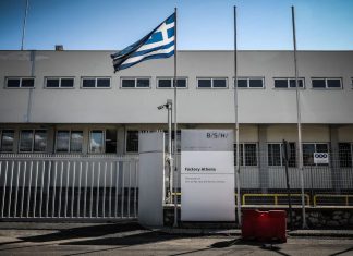 Σκλαβενίτης: Τι σχεδιάζει στο παλιό εργοστάσιο της ΠΙΤΣΟΣ