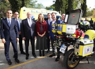 ΕΚΑΒ: Δωρεά 20 μοτοσυκλετών και 6 ασθενοφόρων από ΕΕΕ & «ΣΥΝ-ΕΝΩΣΙΣ»
