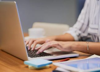 Ξεκίνησαν οι αιτήσεις για vouchers στις μικρομεσαίες επιχειρήσεις για την απόκτηση ψηφιακών υπηρεσιών