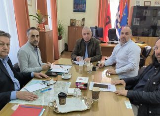 Τον Δήμο Αιγιαλείας επισκέφθηκαν ο Πρόεδρος του Επιμελητηρίου Αχαΐας Θεόδωρος Λουλούδης και ο Β Αντιπρόεδρος Τάκης Βασιλείου