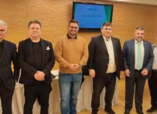 Ο νέος πρόεδρος της ΚΕΕΕ, Ιωάννης Βουτσινάς, στο Συνέδριο των Εργαζομένων στα Επιμελητήρια