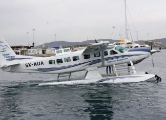 Γιατί το υπουργείο Ναυτιλίας είπε «όχι» στα υδροπλάνα σε Σαντορίνη και Μήλο
