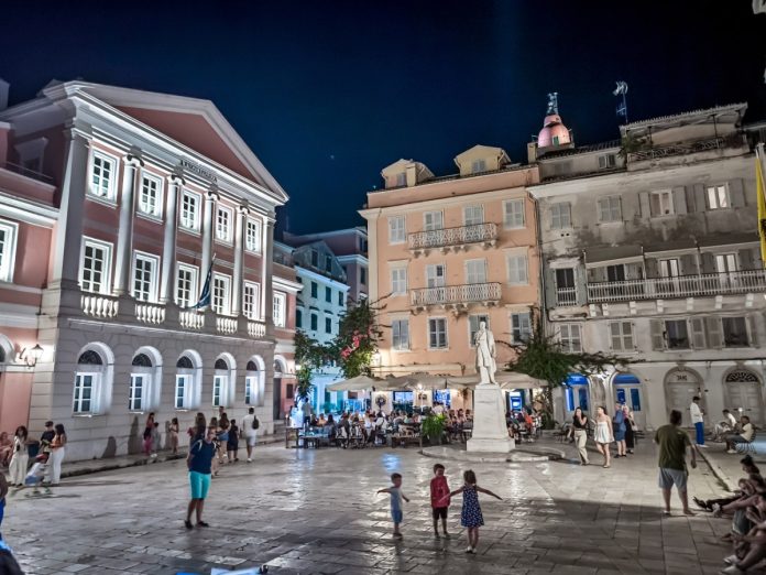 7.Tourismos