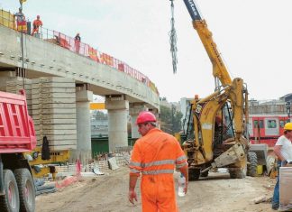 Έργα υποδομών: Τρία χρόνια κοσμογονίας και μετά ξηρασία – Η αγορά προειδοποιεί για το τέλος του Ταμείου Ανάκαμψης