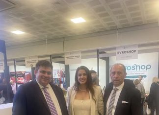 To Εμπορικό και Βιομηχανικό Επιμελητήριο Ροδόπης στα εγκαίνια της Έκθεσης Αγροδιατροφικών Προϊόντων ΑΜΘ στο Σύνταγμα