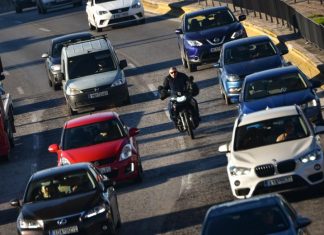 ΑΑΔΕ: Τι αλλάζει στα πρόστιμα για τέλη κυκλοφορίας – Νέες ρυθμίσεις από το 2026