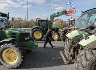 Αγρότες και κτηνοτρόφοι κλιμακώνουν τις κινητοποιήσεις τους στην Ήπειρο