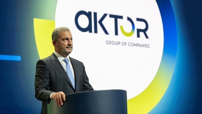 9.AKTOR