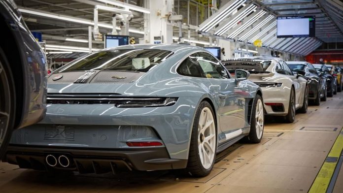 3.Porsche