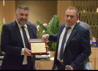 Τιμητική διάκριση στον Πρόεδρο του ΒΕΑ, Κωνσταντίνο Δαμίγο, από τον ΣΕΗ Έβρου