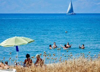 Τουρισμός για όλους 2026: Voucher έως 600 ευρώ για διακοπές – Ποιοι είναι οι δικαιούχοι και πότε ανοίγει η πλατφόρμα