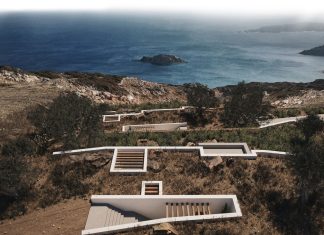 Τρεις εντυπωσιακές βίλες στην Κάρπαθο