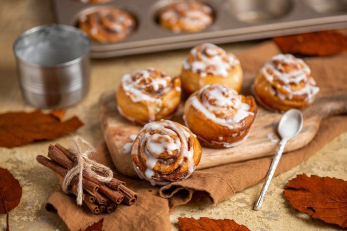 9.cinnamon_rolls