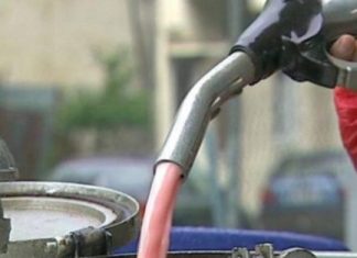Μέτρα στήριξης και fuel pass αν το πετρέλαιο «εγκατασταθεί» στα 100 δολάρια το βαρέλι