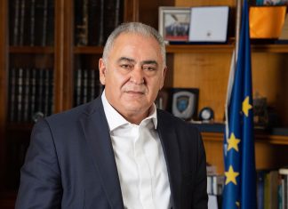 Γ. Χατζηθεοδοσίου στη “Δημοκρατία”: Η ΤτΕ επιβεβαιώνει το Ε.Ε.Α. για τη φτωχοποίηση