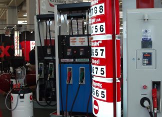 Νέο «ράλι» στα καύσιμα: Στα 2,12 ευρώ η μέση τιμή της αμόλυβδης