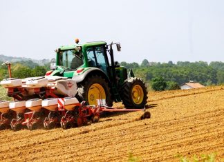 ΑΑΔΕ: Ενίσχυση 14,6 εκατ. ευρώ για το κόστος στα λιπάσματα – Ποιοι είναι οι δικαιούχοι
