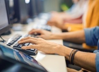 Δημόσιοι υπάλληλοι: Το επίδομα 500 ευρώ και οι ημερομηνίες καταβολής – Ποιοι είναι οι δικαιούχοι